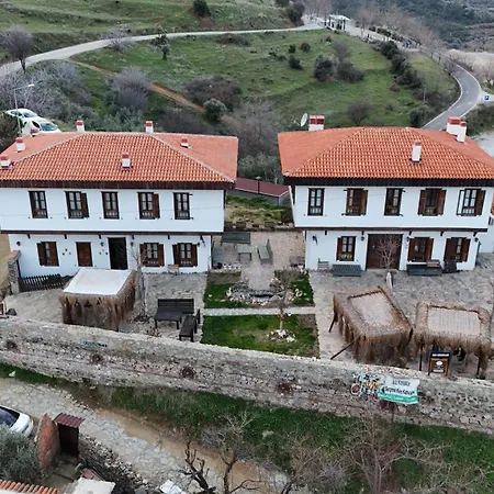 Ikiz Konaklar